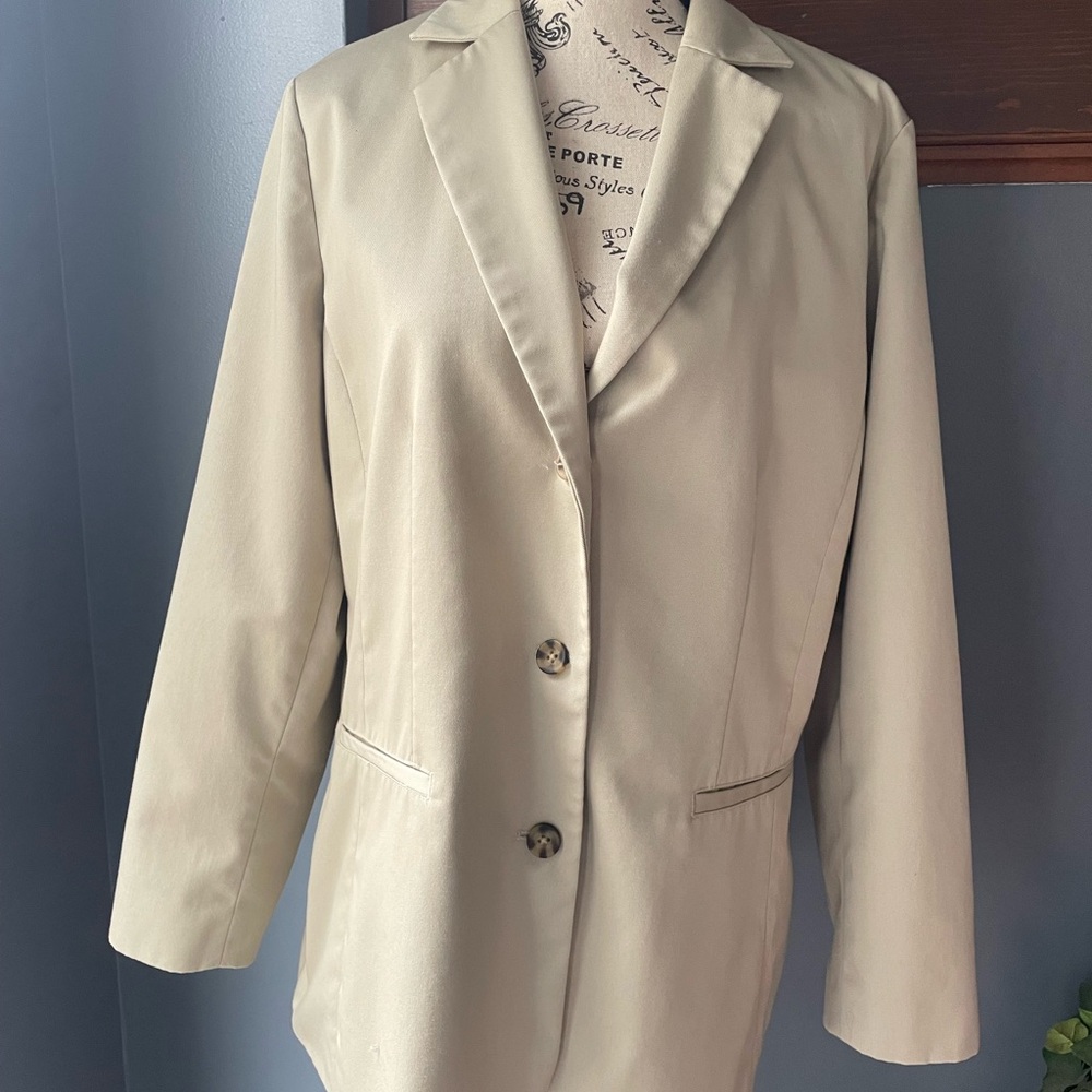 L.L. Bean Women's Cotton Blend Classic Tan Blazer Size 14